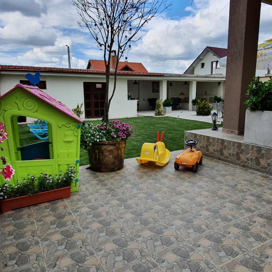 Vila De La Lugas Oradea Exterior foto